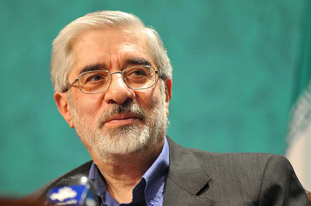 Mousavi in meeting with Religious-Nationalist Activists: Power is not our Concern, we are more worried about National Interests