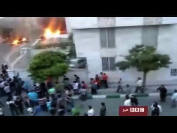 Video: one year ago today, Basij fire live-rounds into the crowds